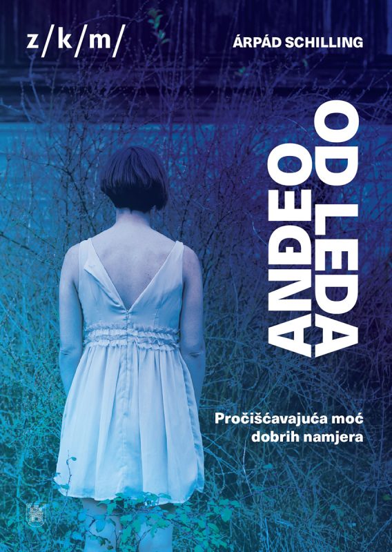 Plakat za predstavu Anđeo od leda - Prikazana je leđima okrenuta mlada žena u bijeloj mini haljini kako stoji u nekom polju. Sve je u vrlo plavom spektru boja.